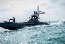 صورة إيران تعلن الإفراج عن طاقم السفينة المرتبطة بإسرائيل
