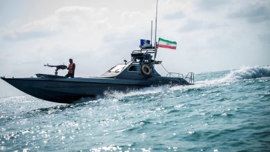 صورة إيران تعلن الإفراج عن طاقم السفينة المرتبطة بإسرائيل