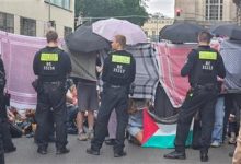 صورة جامعة برلين تدعو النشطاء المؤيدين للفلسطينيين لمغادرة المبنى