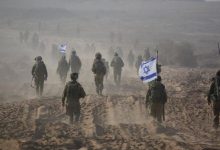 صورة جنود إسرائيليون يرددون ترانيم يهودية: “لندمر رفح” (فيديو)