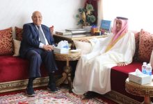 صورة عمدة مدينة العيون بالمملكة المغربية يستقبل القنصل العام لمملكة البحرين