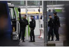 صورة إصابة ضابطي شرطة بإطلاق نار داخل مركز للشرطة في باريس