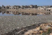 صورة الأونروا تحذر.. انتشار النفايات في غزة يجلب الذباب والفئران ويهدد بتفشي الأمراض