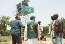 صورة مركز الملك سلمان للإغاثة يدشن مشروع حفر 6 آبار تعمل بالطاقة الشمسية في نيجيريا
