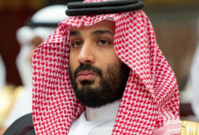 صورة ولي العهد السعودي يستقبل مستشار الأمن القومي الأميركي
