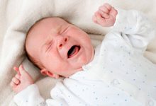 صورة ما هي حركات الرضيع غير الطبيعية؟ و كيف تعرفيها؟