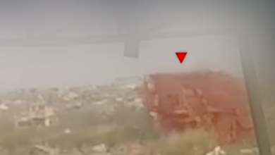 صورة “القسام” تعرض مشاهد من استهدافها لجرافة إسرائيلية بقذيفة “الياسين 105” (فيديو)